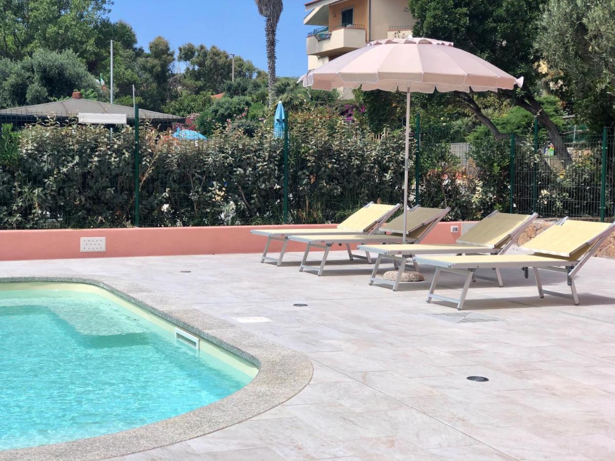 Apartment I Mirti Bianchi - Bilo 4 By Interhome Santa Teresa Gallura Eksteriør billede